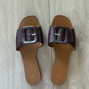 Brown H&M embossed sandals with buckle